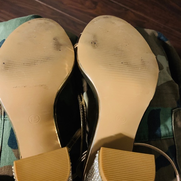 NWOT Rose gold studded block heels size 7.5 - Picture 5 of 6